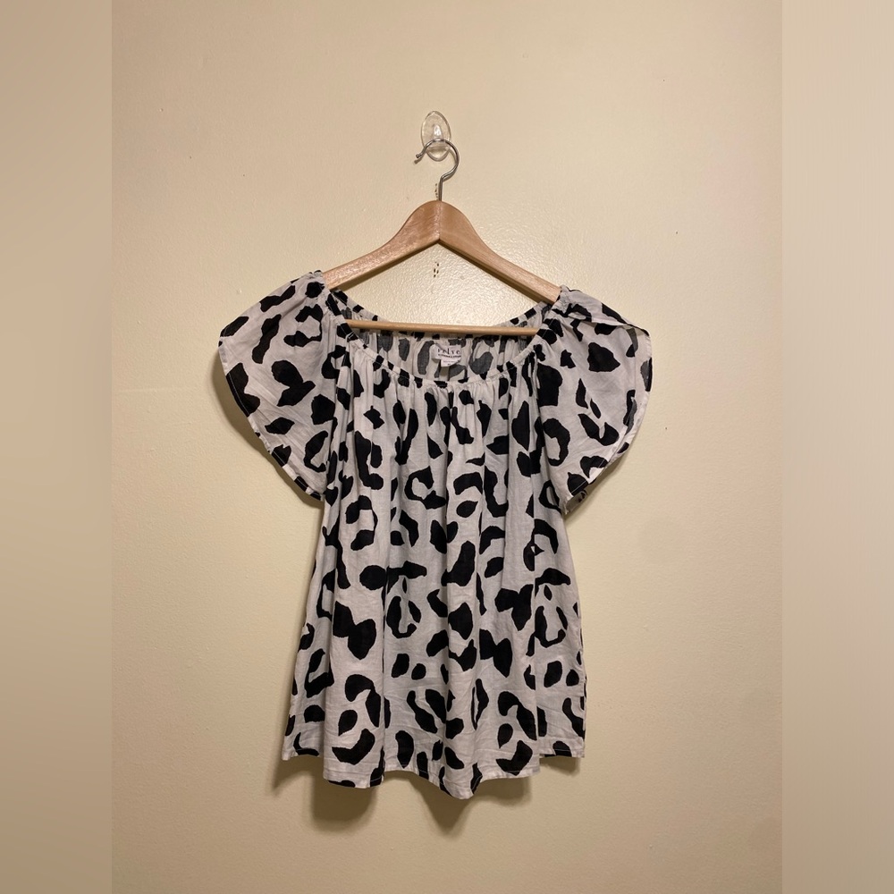 Velvet by Graham & Spencer Black and White Blouse. Size Xs